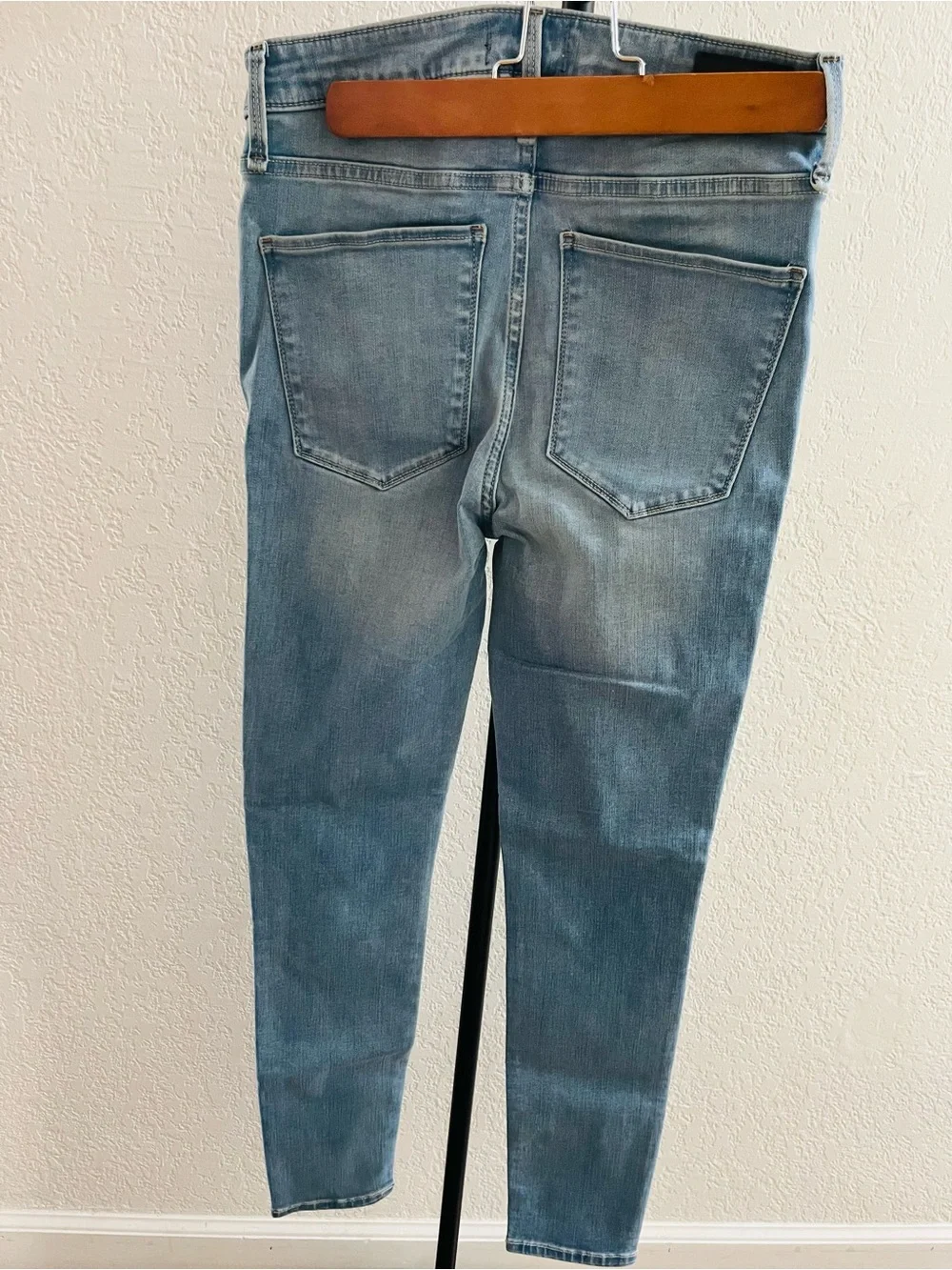 Abercrombie & Fitch Men's Light Blue High-Rise Super Skinny Jeans- NEW